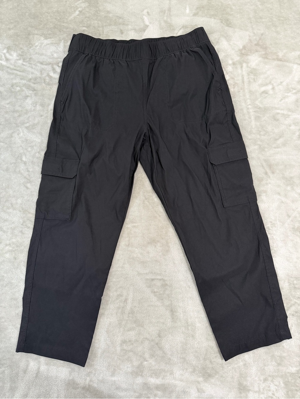 Eddie Bauer Black Cargo Hiking Cropped Pants Women's Size 8